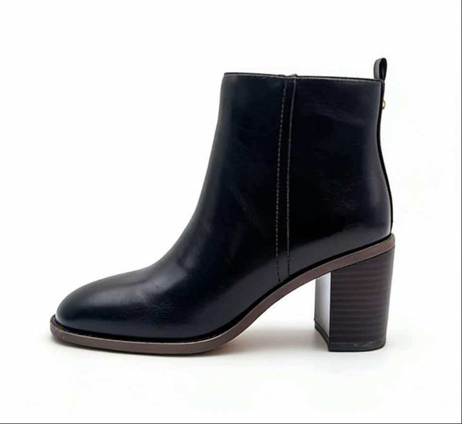 Square-toe ankle boots with chunky low heels