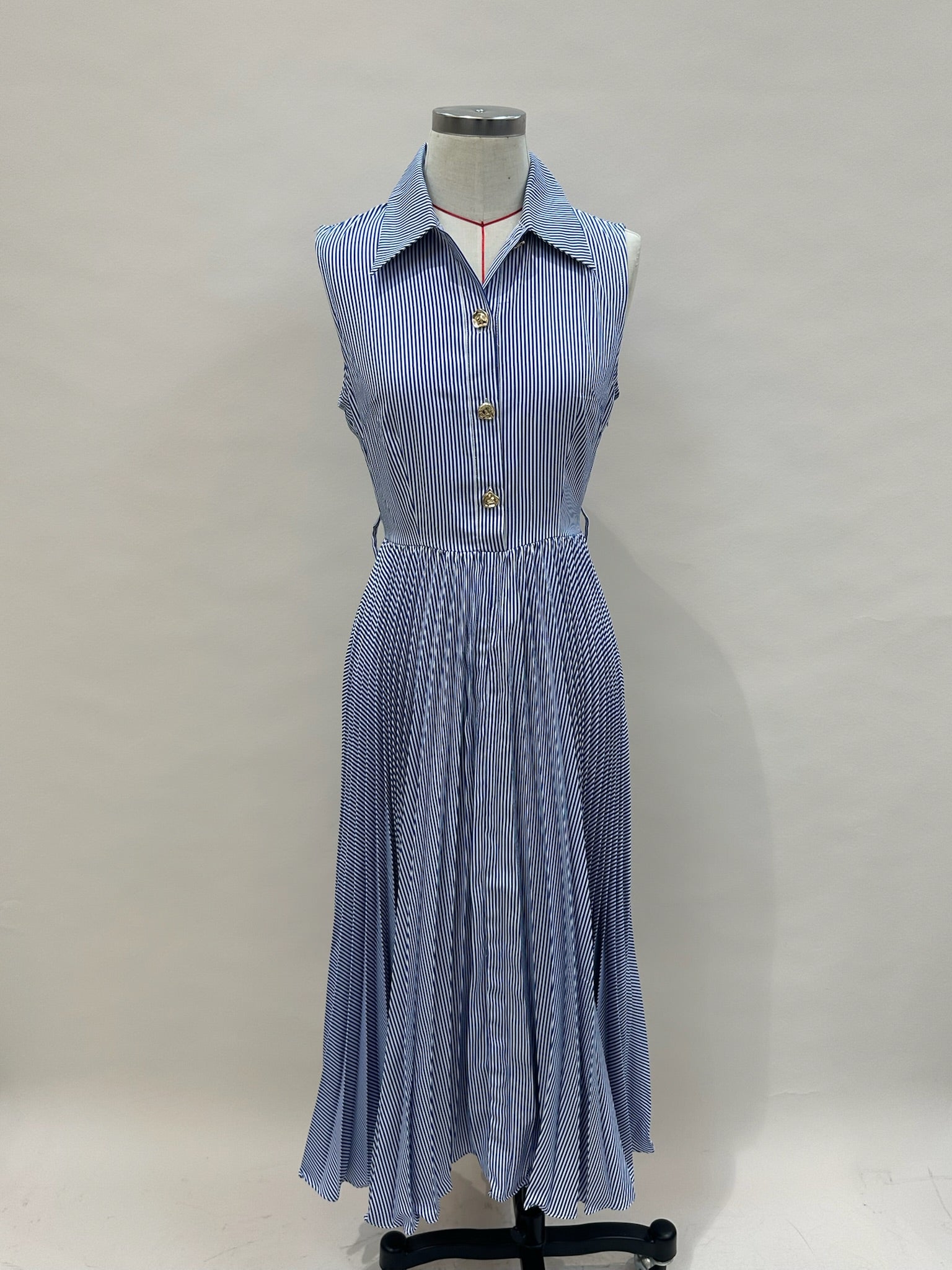 Dress – Production Reference 007